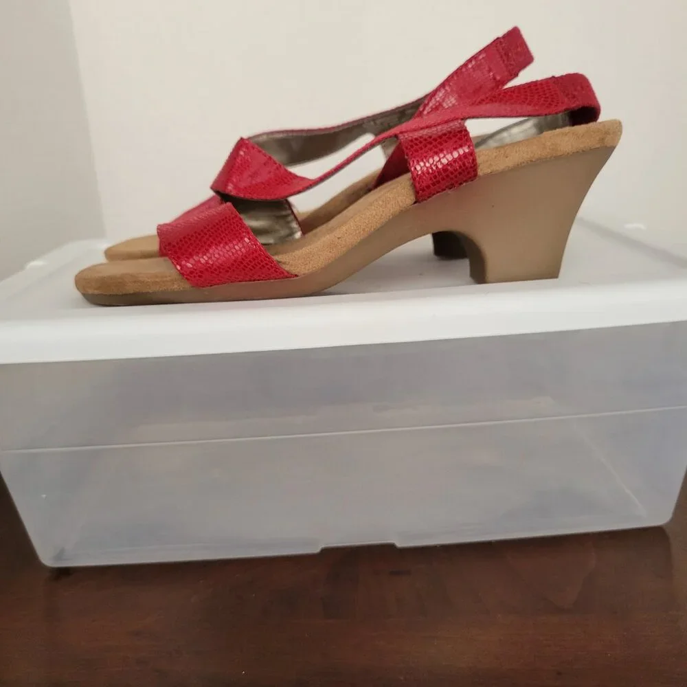 Women's Deep Red Sandals - Picture 2 of 4
